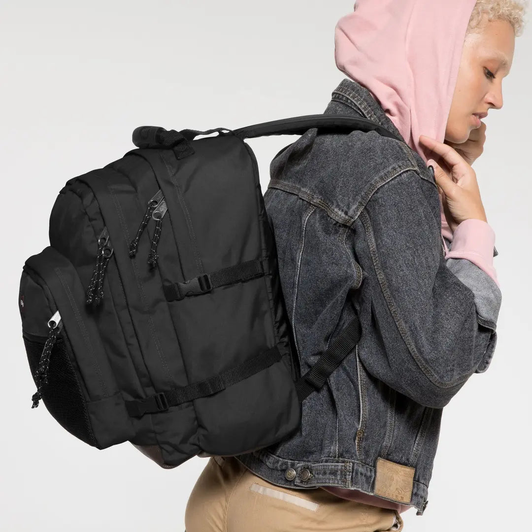 Eastpak Ultimate - Svart Ryggsäck 42cm
