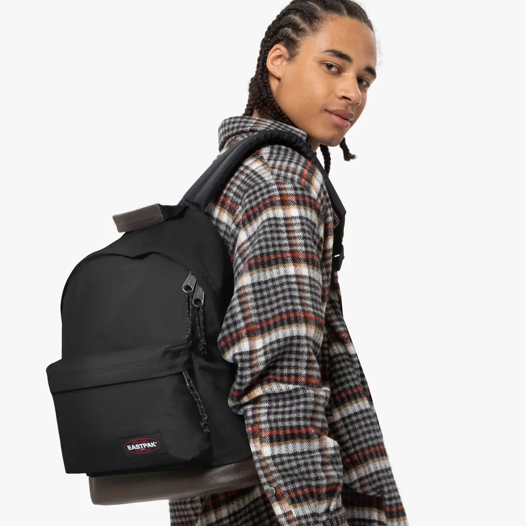 Eastpak Wyoming - Svart Ryggsäck 40cm