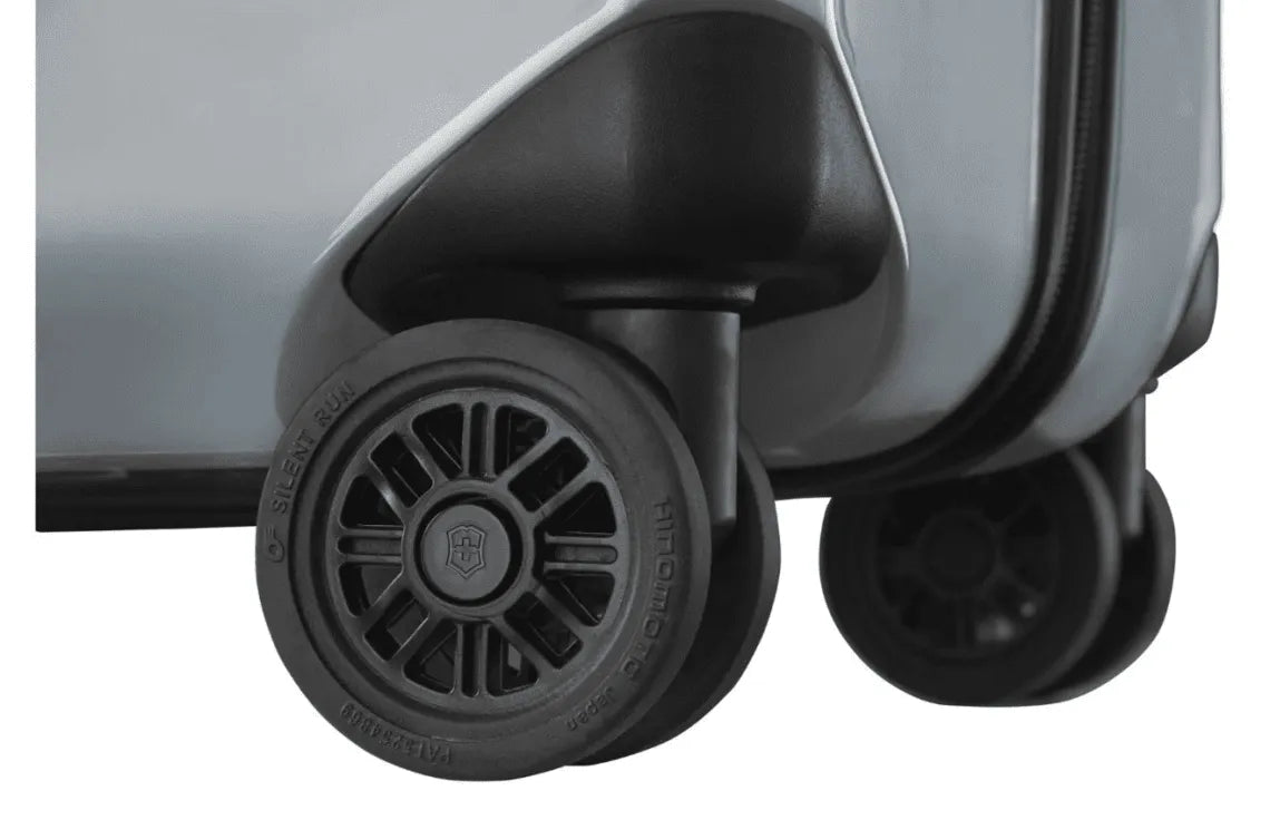 Victorinox Airox 69cm - Mellanstor Silver