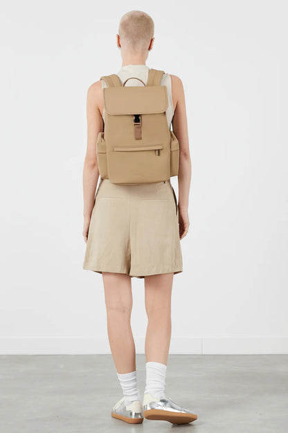 Lipault Lost In Berlin Ryggsäck Cargo 38cm  - Sandsten