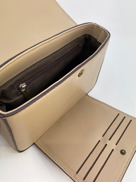 PIPOL Beatrice Cross Light Beige – Crossbody-väska i veganläder