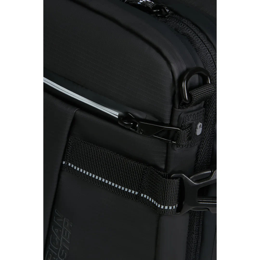 American Tourister Upventure 3-Vägs Boardingväska 40cm - Svart