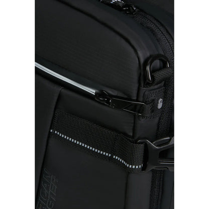 American Tourister Upventure 3-Vägs Boardingväska 40cm - Svart