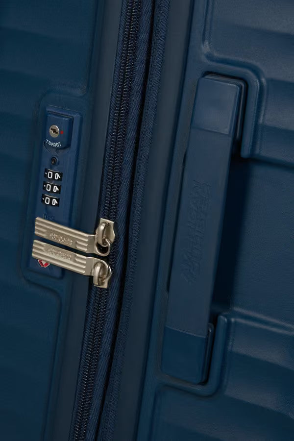 American Tourister Diablast - Navy Kabinväska 55cm