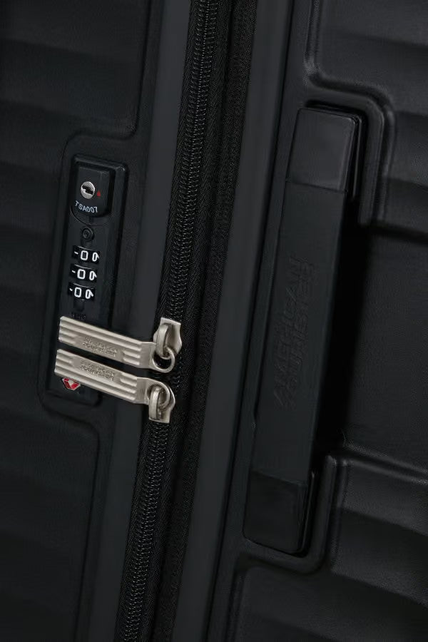 American Tourister Diablast - Svart Kabinväska 55cm