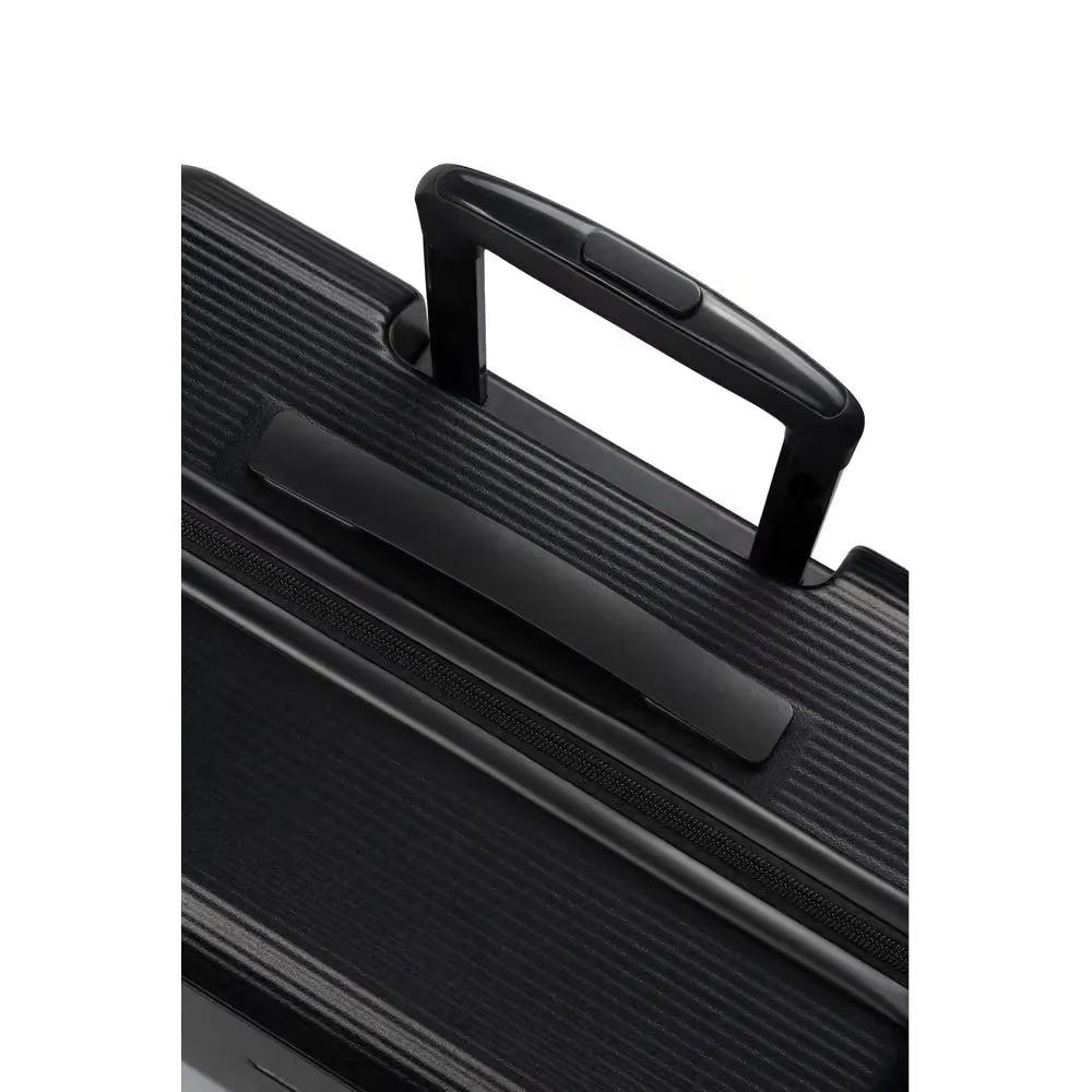 Airbox AZ26 - Svart Mellanstor resväska 65cm