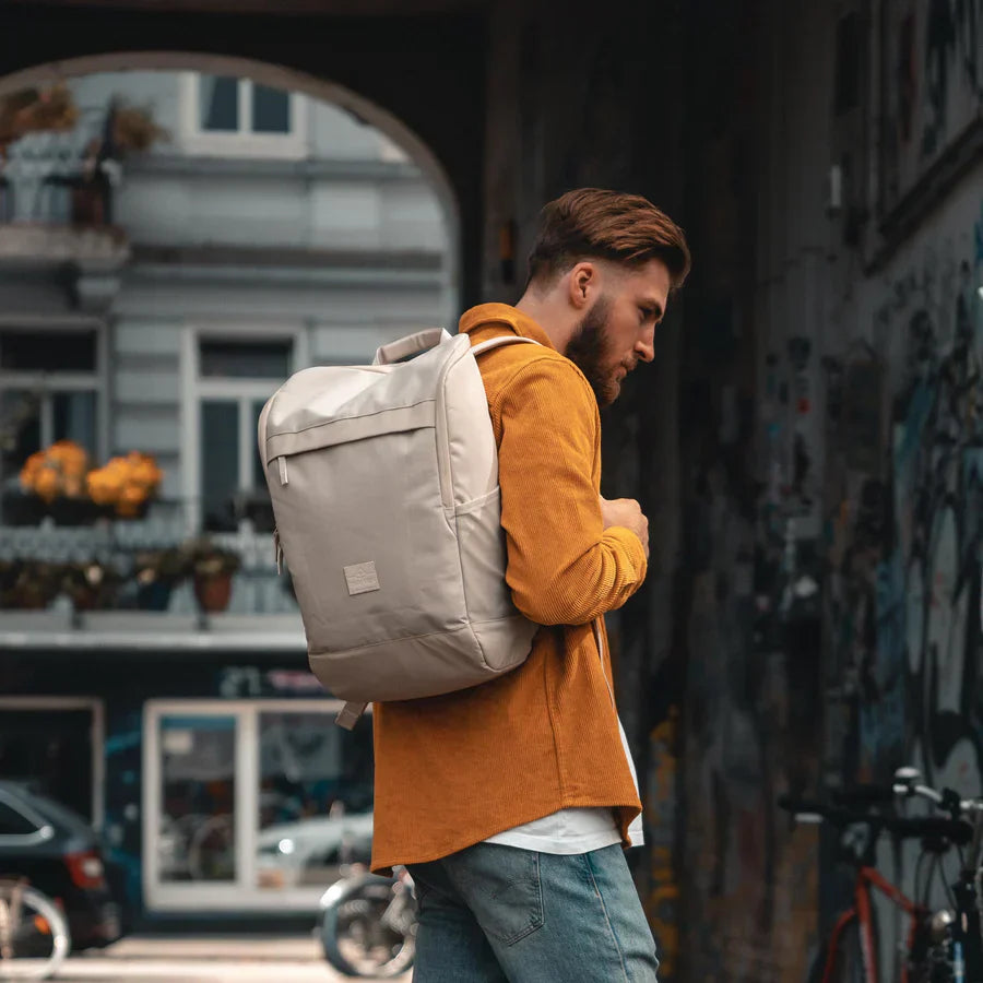 Johnny Urban Jasper datorryggsäck 16" – Sand