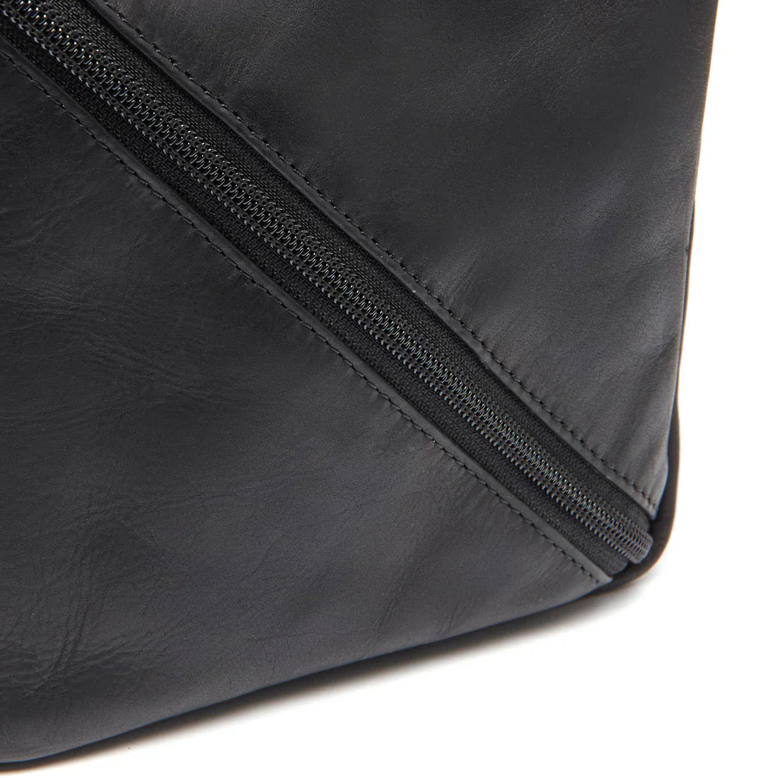 The Chesterfield Brand Trevia – Necessär 29cm (Svart)