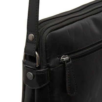 The Chesterfield Brand Tessan Axelväska 26cm – Svart