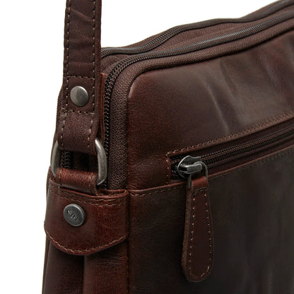 The Chesterfield Brand Tessan Axelväska 26cm – Brun