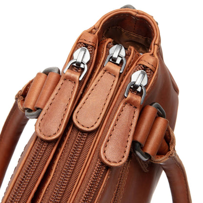 The Chesterfield Brand Fenja Axelväska 29 cm – Cognac