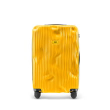 Crash Baggage Stripe Mellanstor resväska 68 cm – Gul