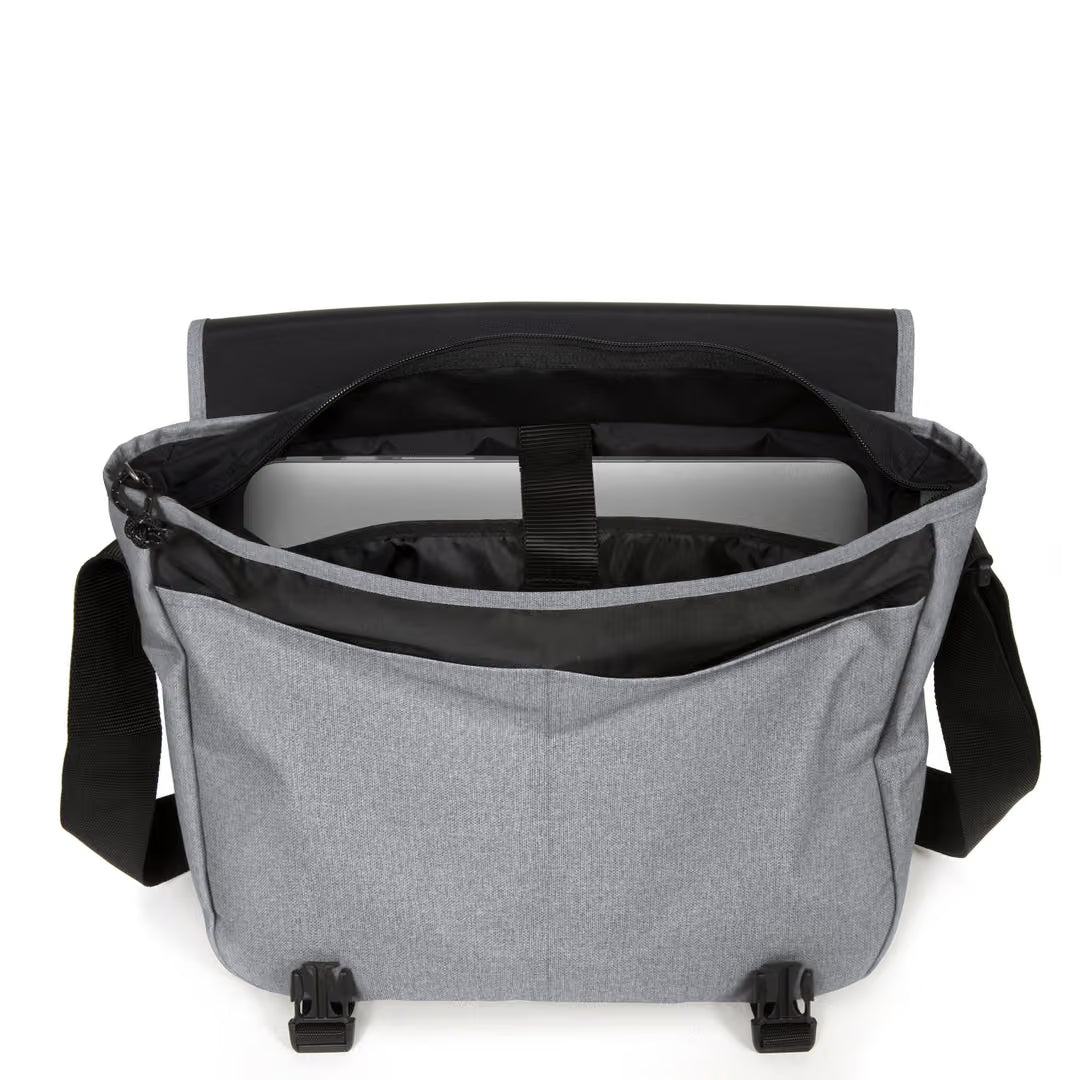 Eastpak Delegate + - Grå Datorväska 17"