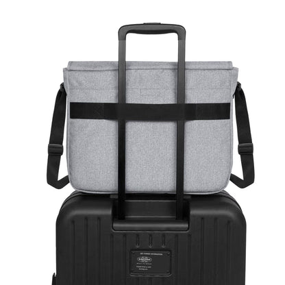 Eastpak Delegate + - Grå Datorväska 17"
