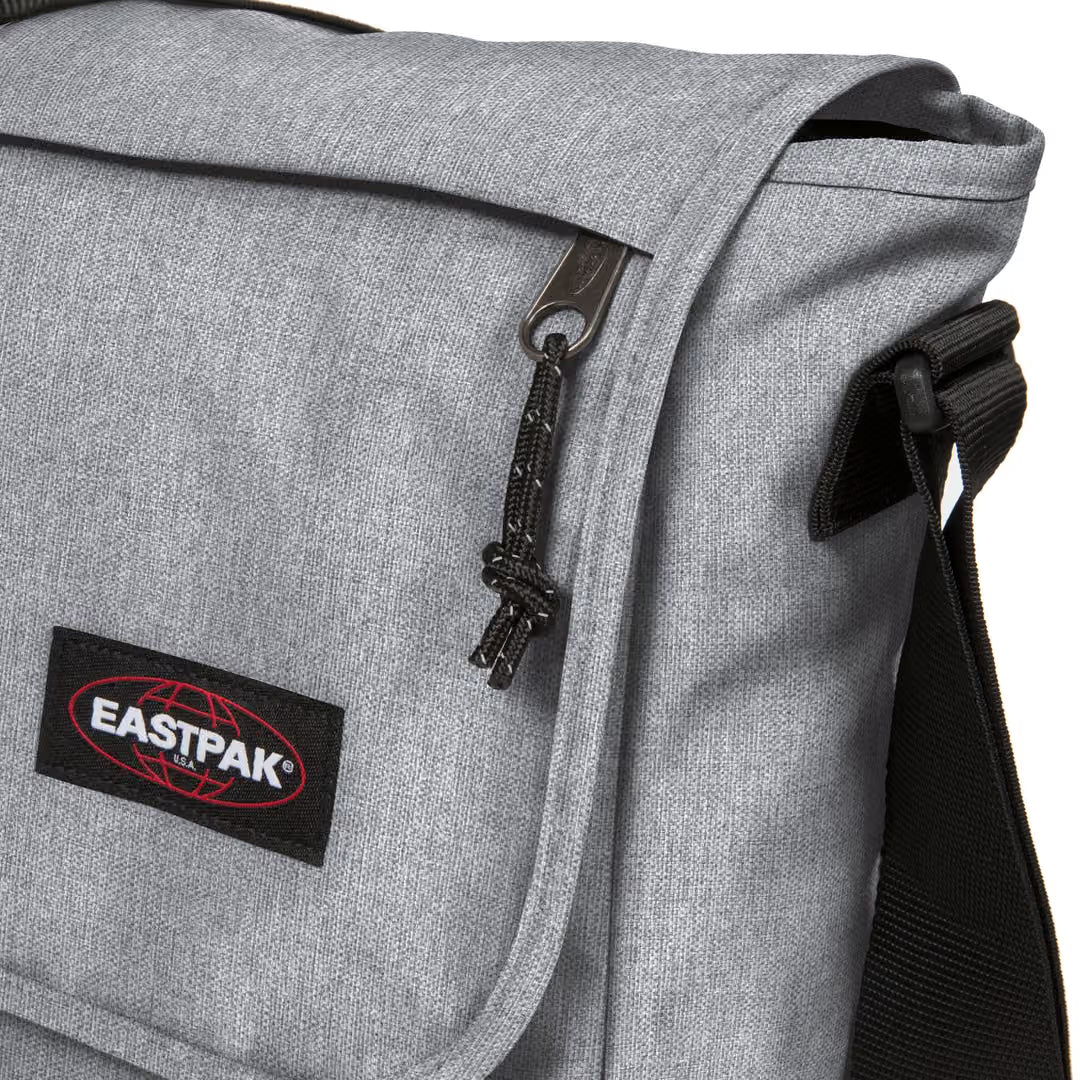 Eastpak Delegate + - Grå Datorväska 17"