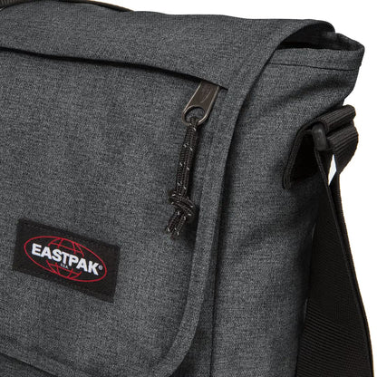 Eastpak Delegate + - Svart Denim Datorväska 17"