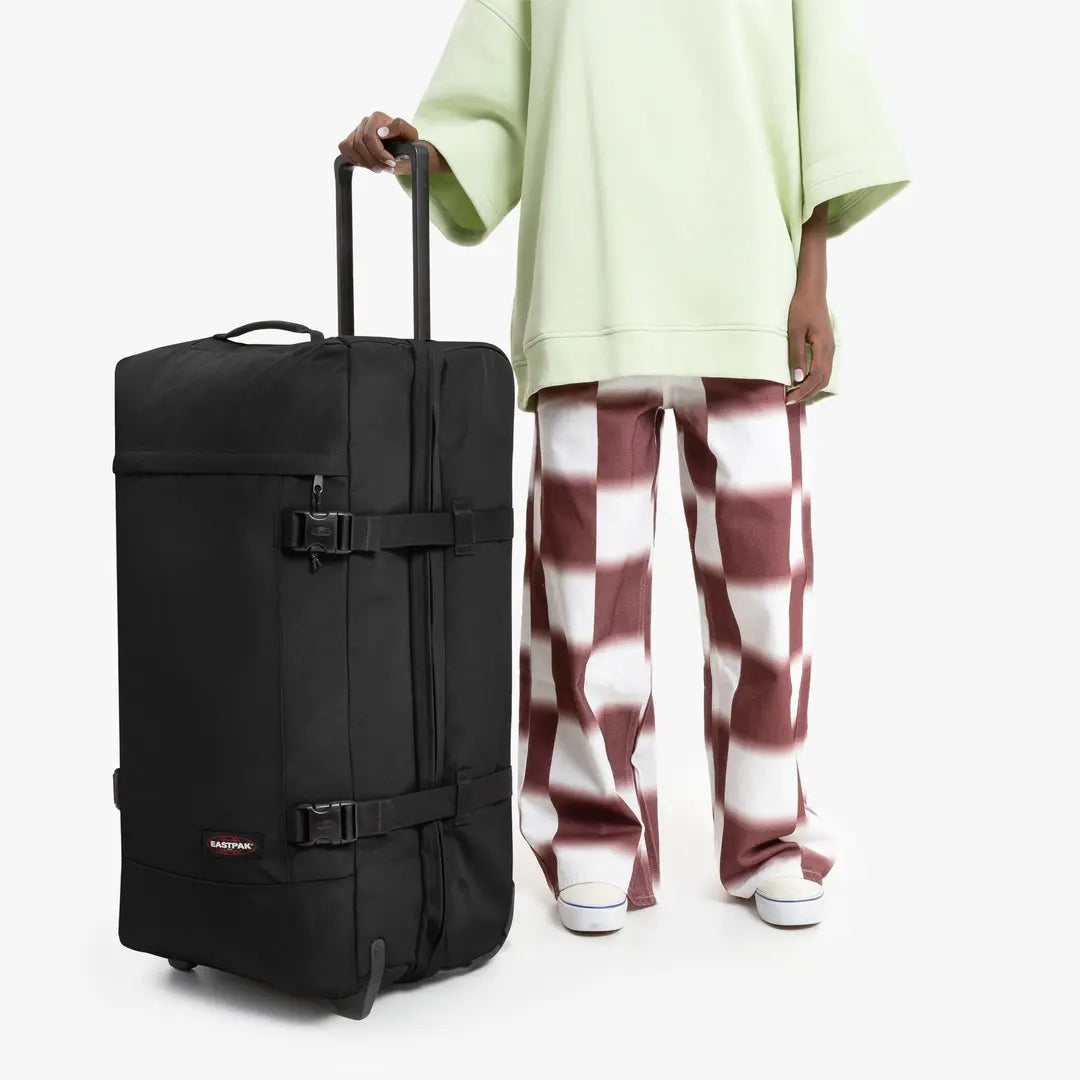 Eastpak Tranverz M - Svart Mellanstor Resväska 67cm