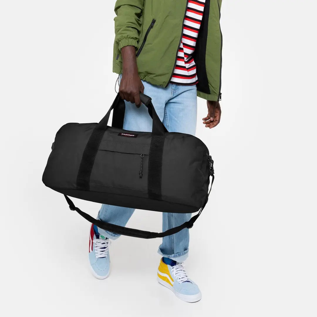 Eastpak Station + - Svart Duffelväska 62cm