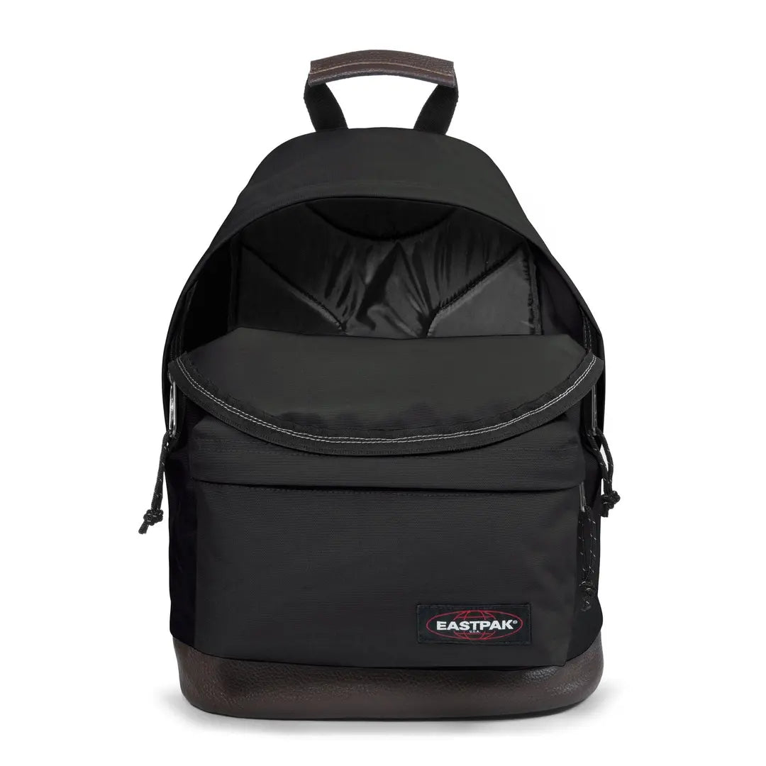 Eastpak Wyoming - Svart Ryggsäck 40cm