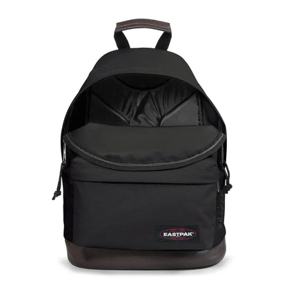 Eastpak Wyoming - Svart Ryggsäck 40cm
