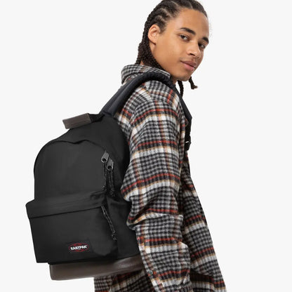 Eastpak Wyoming - Svart Ryggsäck 40cm