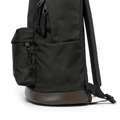 Eastpak Wyoming - Svart Ryggsäck 40cm