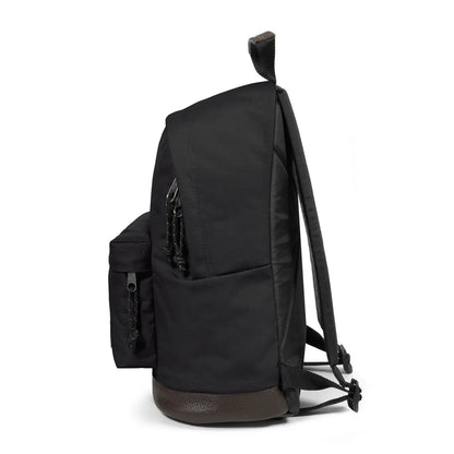 Eastpak Wyoming - Svart Ryggsäck 40cm