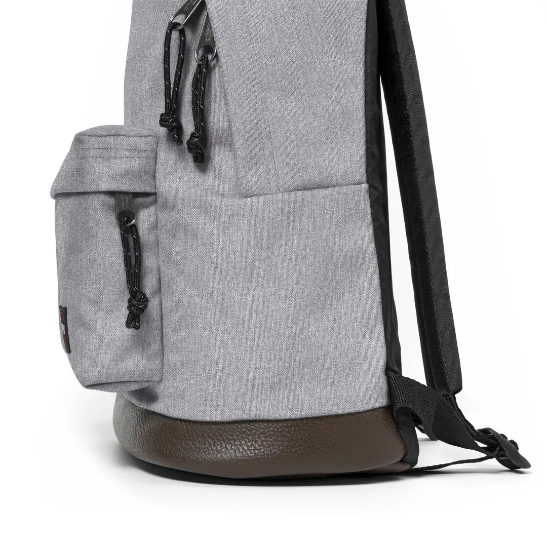 Eastpak Wyoming - Grå Ryggsäck 40cm