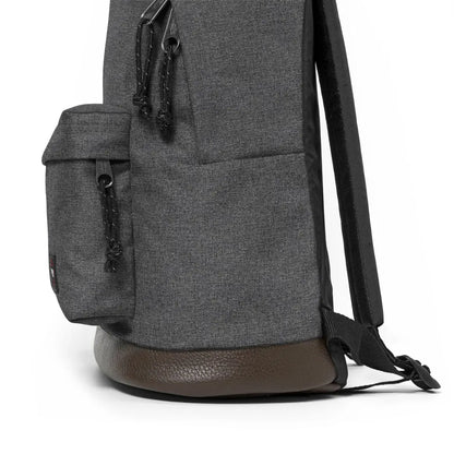 Eastpak Wyoming - Svart Denim Ryggsäck 40cm