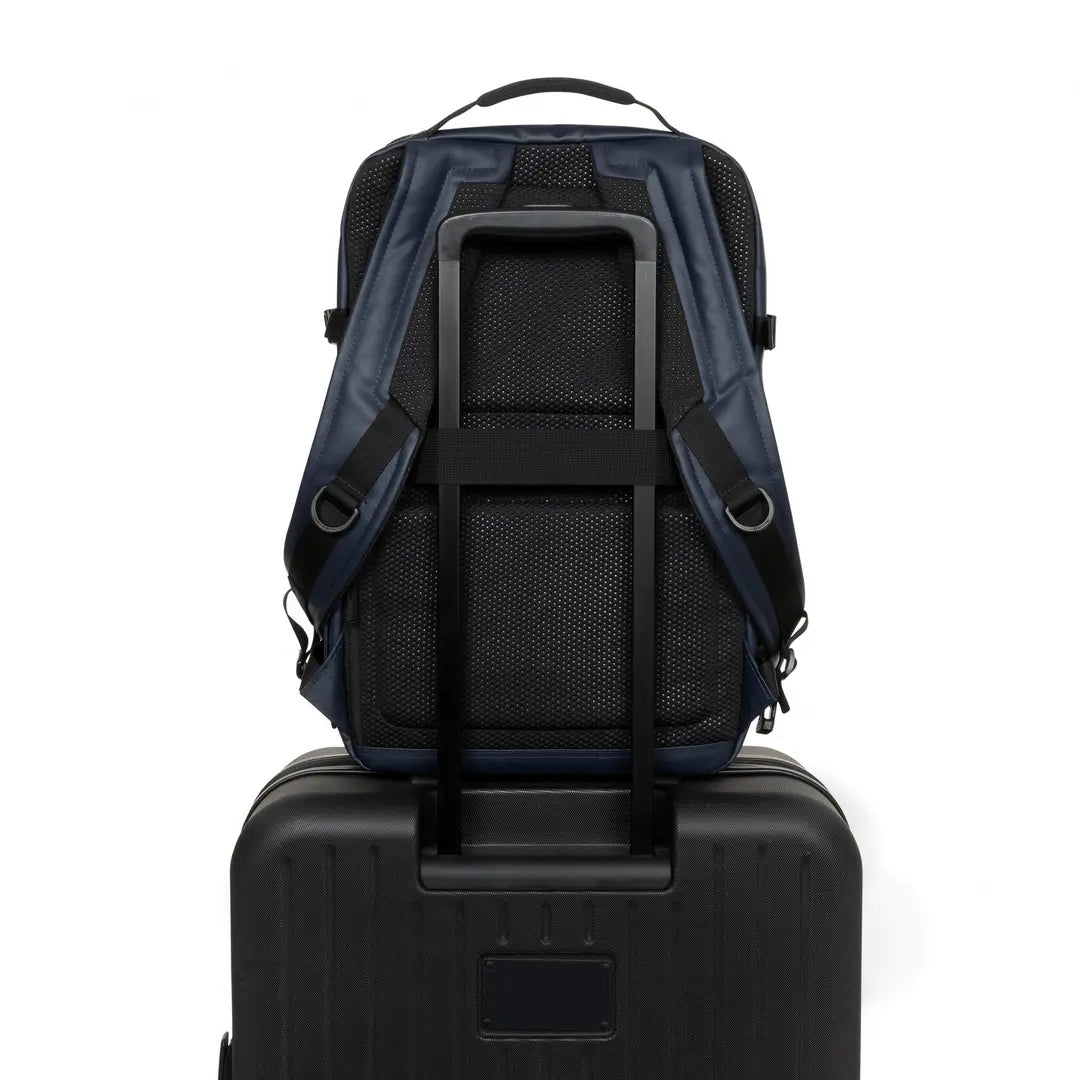 Eastpak Tecum M - Admiral Navy Ryggsäck 47.5cm