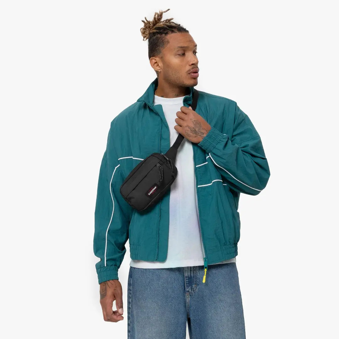 Eastpak Bouncer - Svart Crossbody 21cm