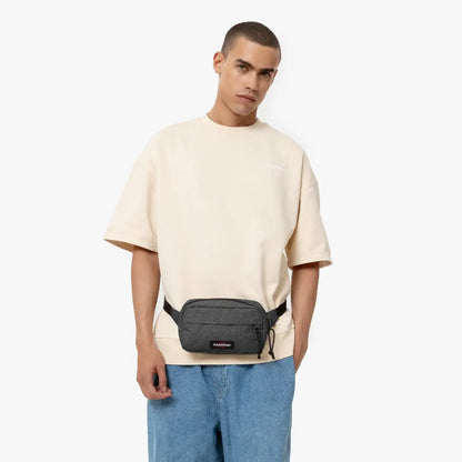 Eastpak Bouncer - Svart Denim Crossbody 21cm