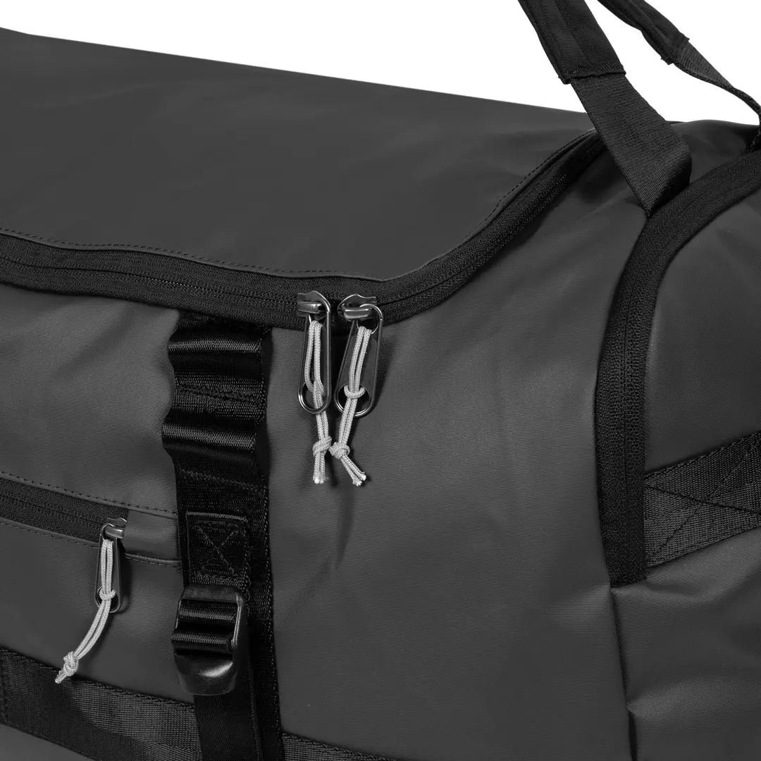 Eastpak Duffel Pack M - Tarp Svart Duffelväska 71cm