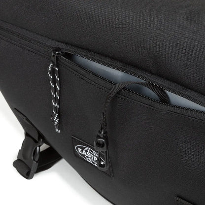 Eastpak Courier Pro - Svart Axelväska 39.5cm
