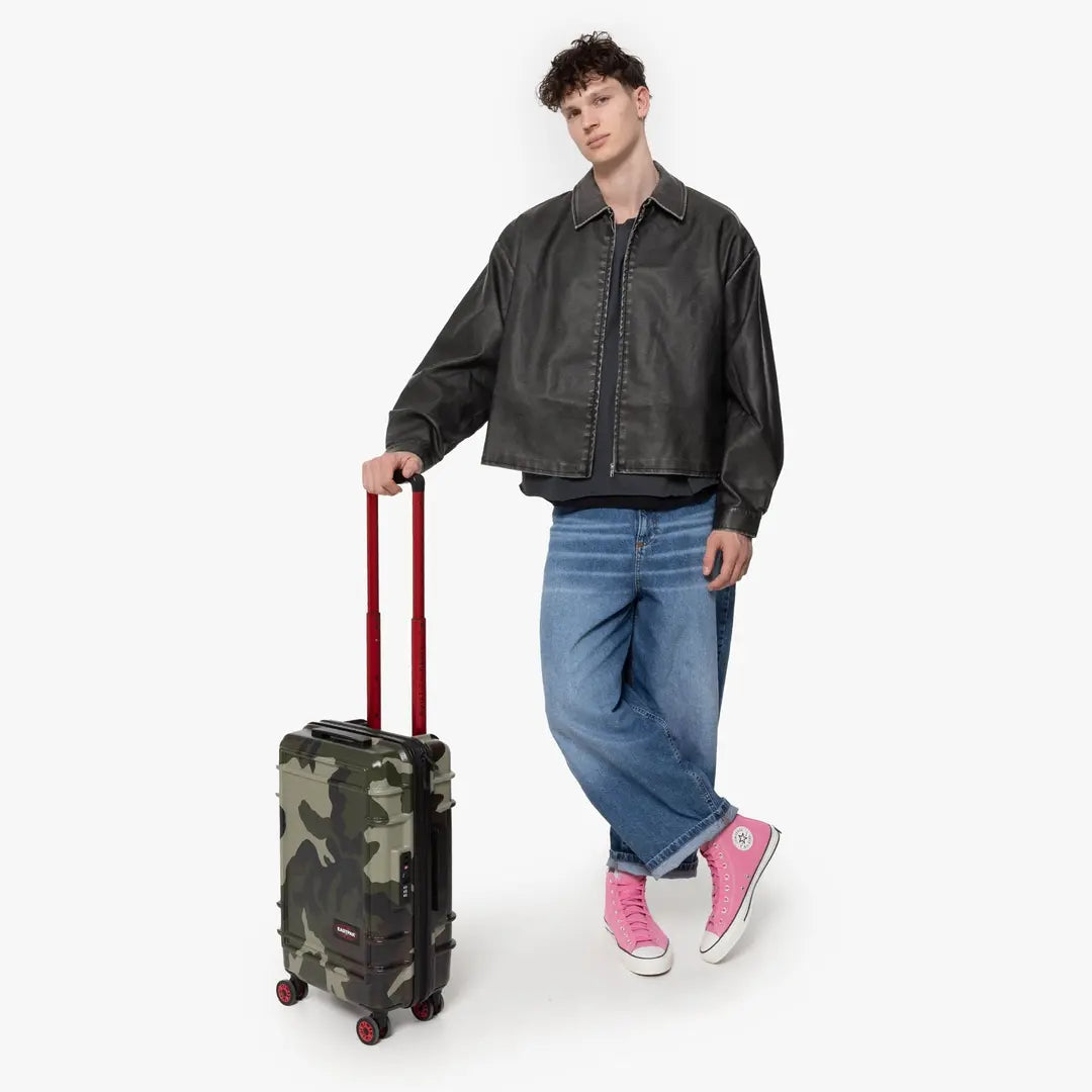 Eastpak Resist'r Zip Cabin - Camo Kabinväska 55cm