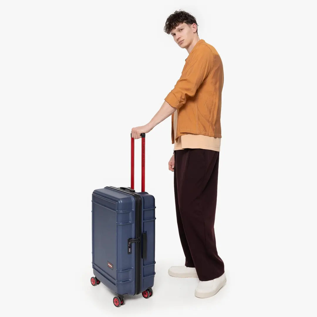 Eastpak Resist'r Zip M - Marin Navy Mellanstor Resväska 68.5cm