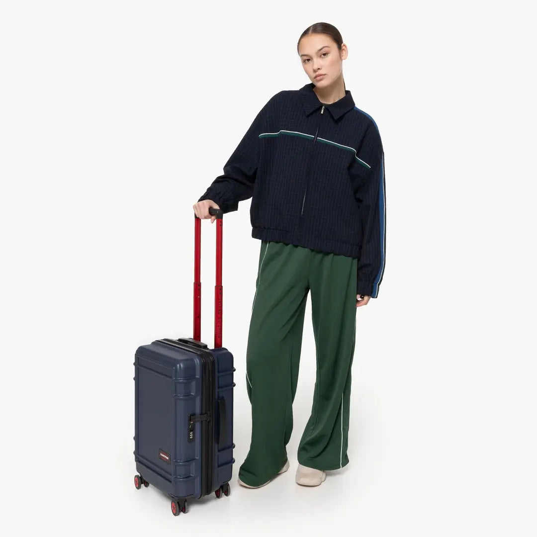 Eastpak Resist'r Zip S - Marin Navy Kabinväska 55cm