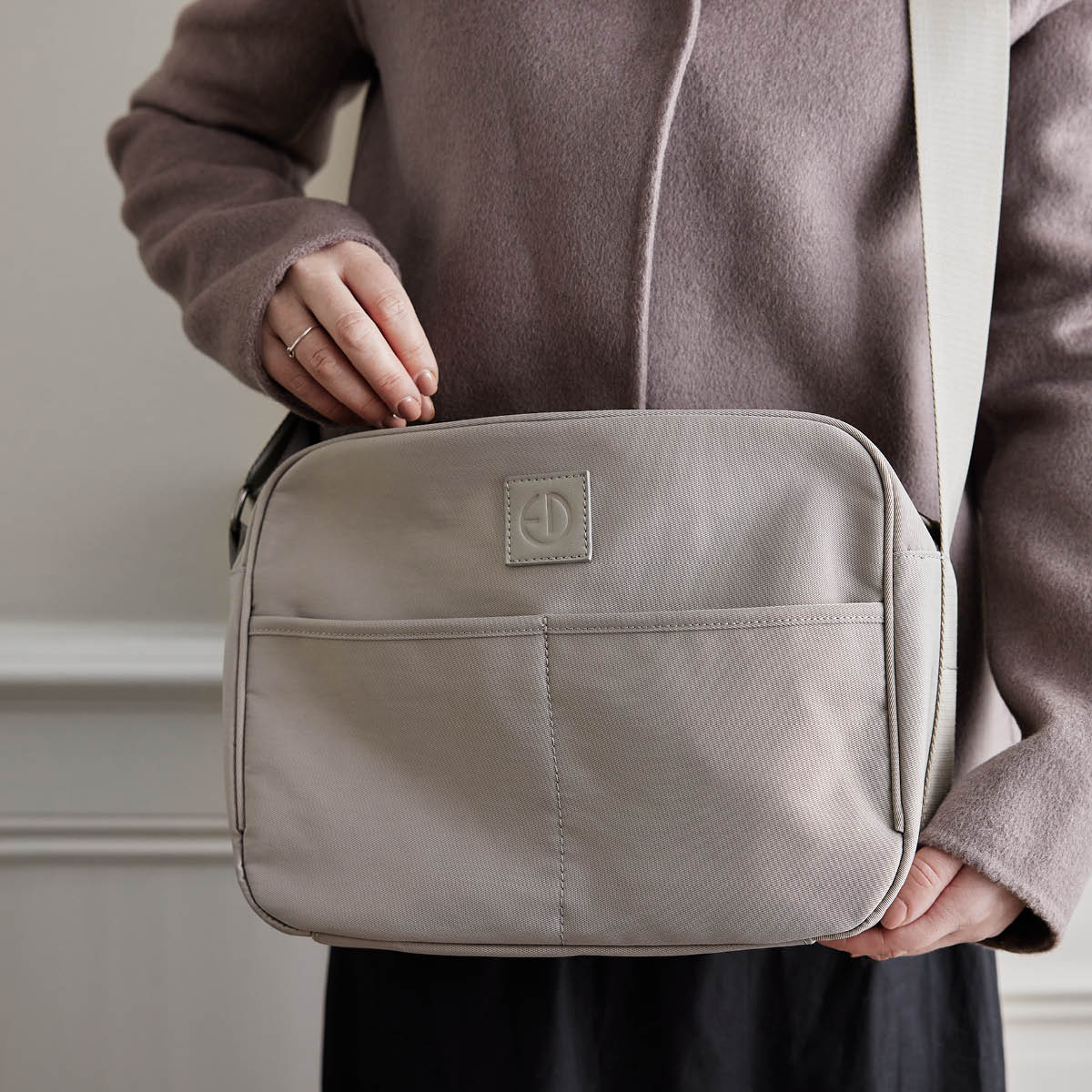 Elodie - Skötväska Cross Body - beige