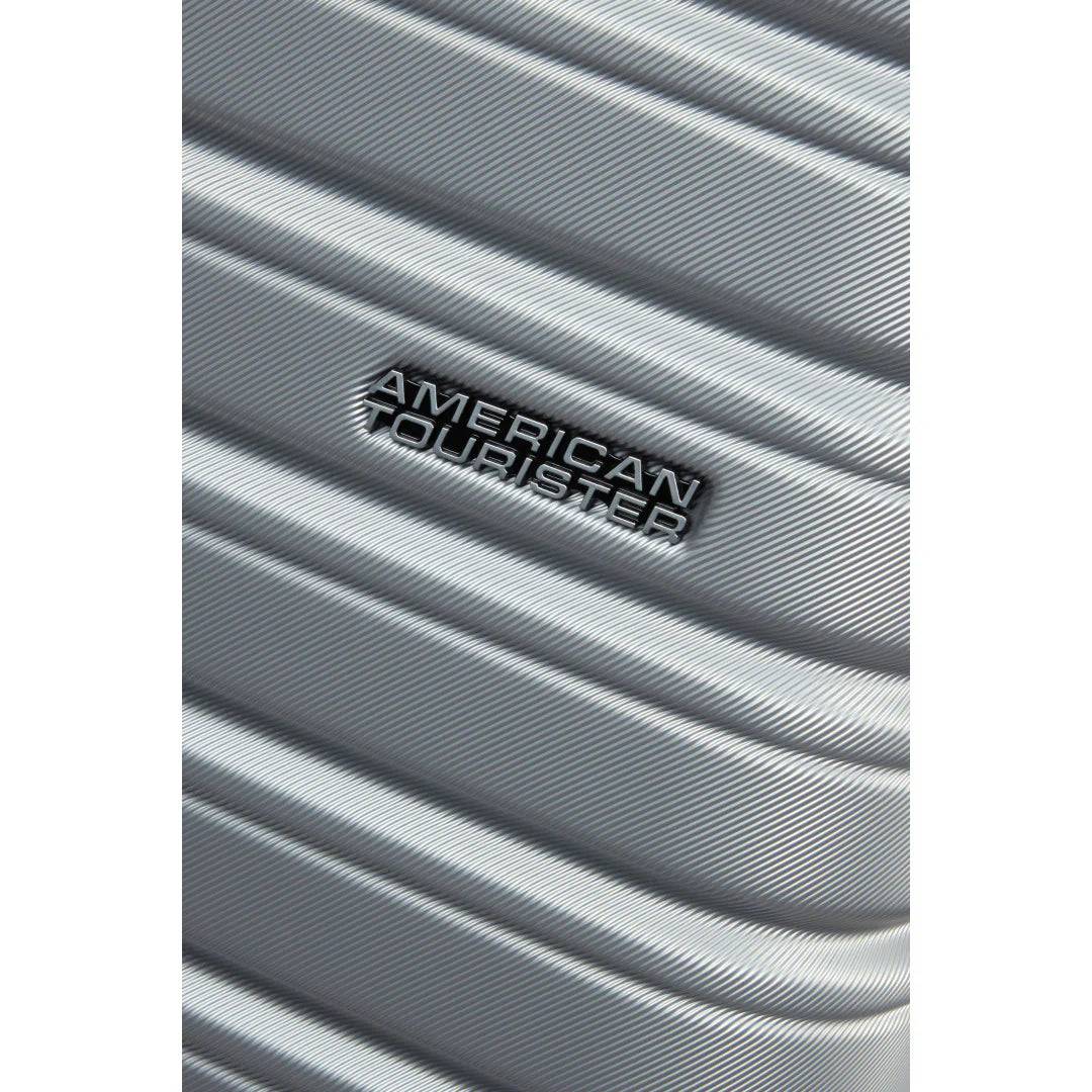 American Tourister Flashline Mellanstor resväska 67 cm – Silver