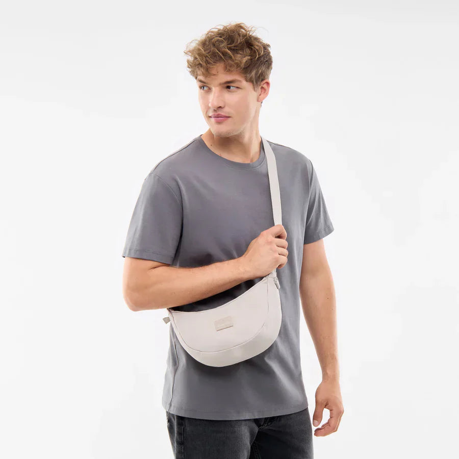 Johnny Urban Ally Crossbody Small 25cm – Sand