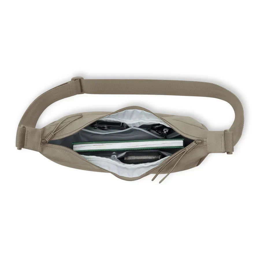 Johnny Urban Ally Crossbody Medium 33cm - Ökengrå