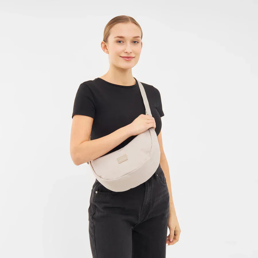 Johnny Urban Ally Crossbody Medium 33cm - Sand