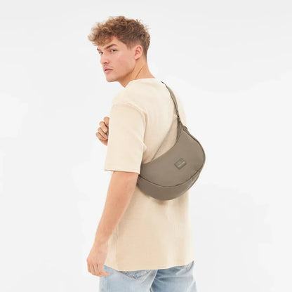 Johnny Urban Ally Crossbody Medium 33cm - Ökengrå