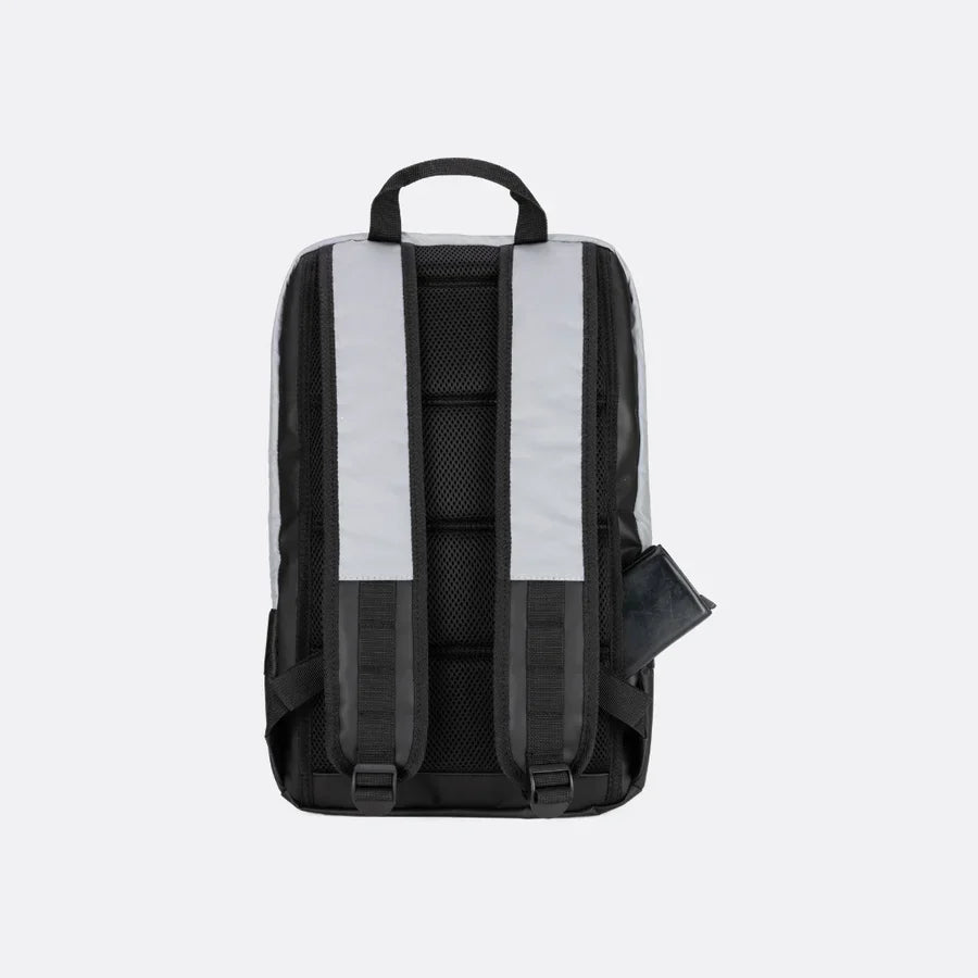 OAK25 Luminant Bag – Svart