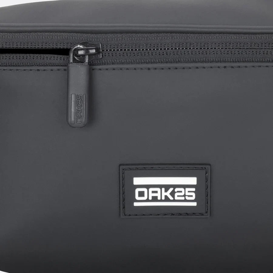 OAK25 Everyday Sling – Svart