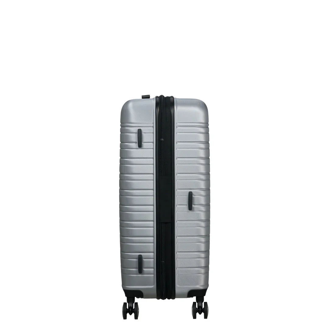 American Tourister Flashline Mellanstor resväska 67 cm – Silver
