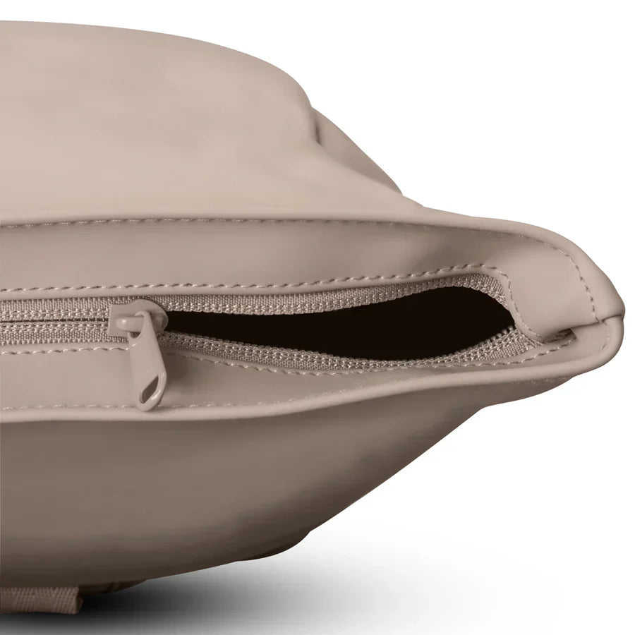 Johnny Urban Harvey rolltop-ryggsäck medium 16" – Beige