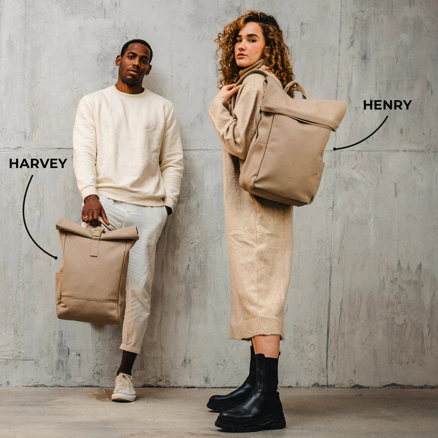 Johnny Urban Harvey rolltop-ryggsäck medium 16" – Beige