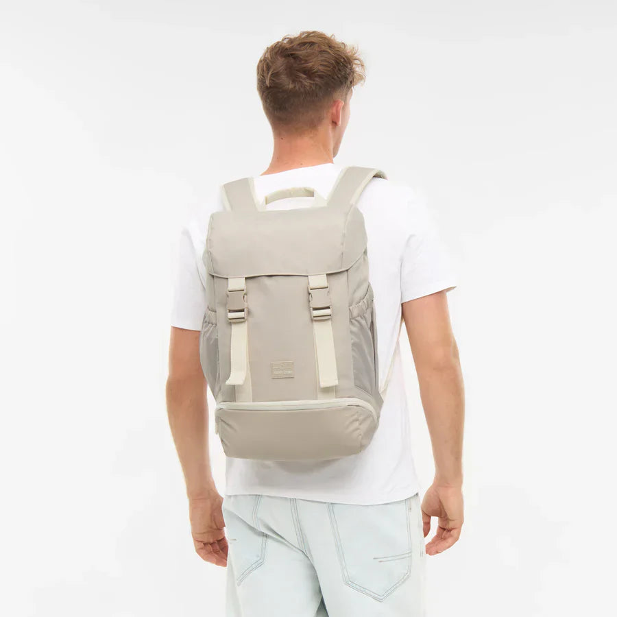 Johnny Urban Nico Datorryggsäck 16 tum – Sand