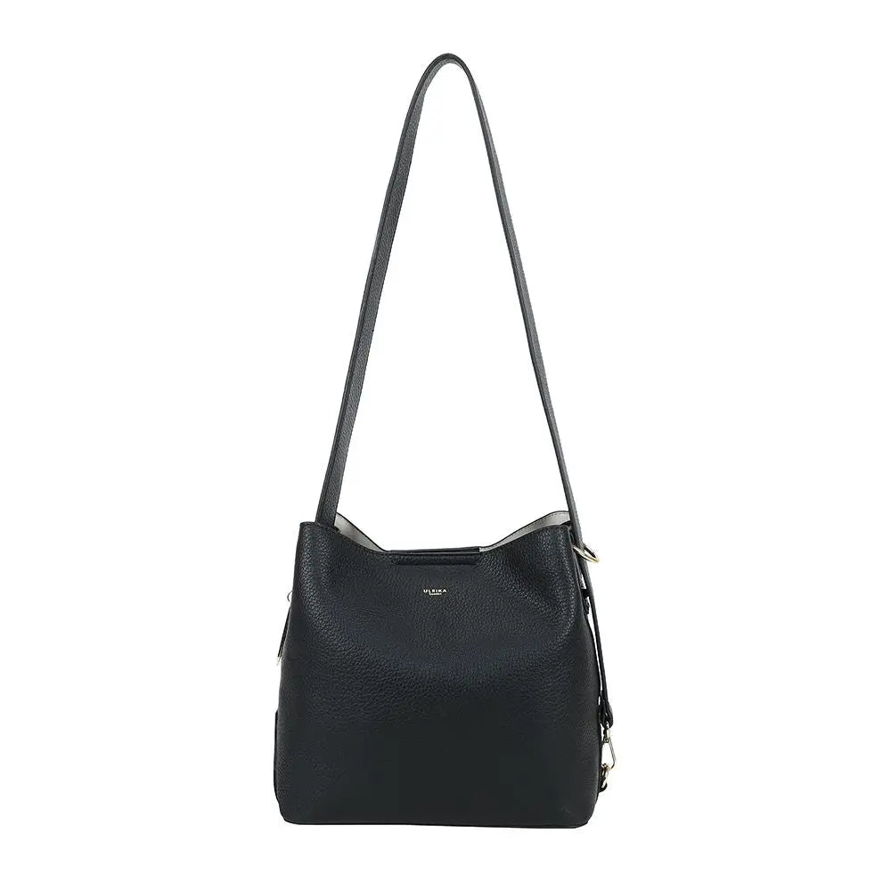 Ulrika Design Bar Zipper - Svart Axelväska 38cm